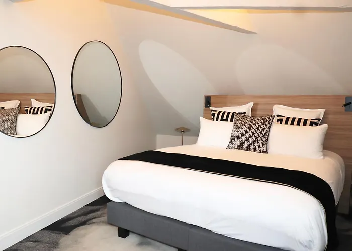 Les Trésorières Hotel 5*